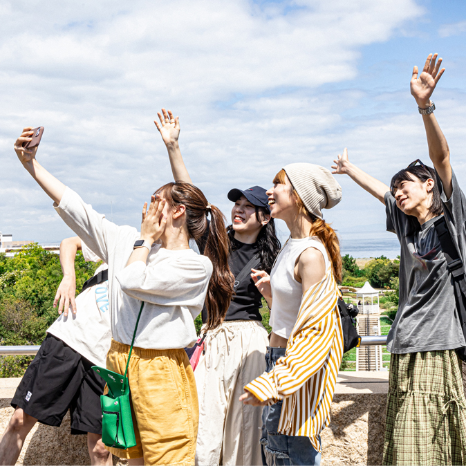 野外フェス「MAGICHOUR」会場直通のシャトルバス・バイク駐車券、クロークサービスのご案内